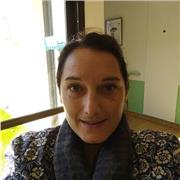 Soutien scolaire et aide aux devoirs en primaire et collège. 
Enseignement anglais en collège et lycée.